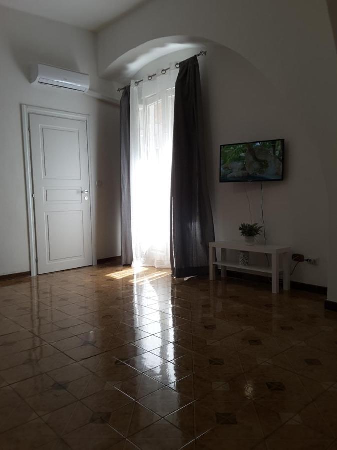 Il Centro Storico Apartment คาตาเนีย ภายนอก รูปภาพ