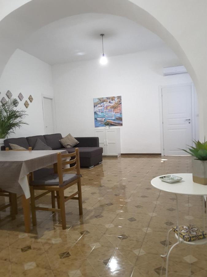 Il Centro Storico Apartment คาตาเนีย ภายนอก รูปภาพ